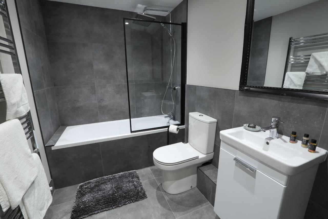 Declaration Suite Rhyl Exterior foto